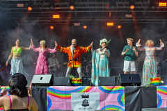 pride25-110
